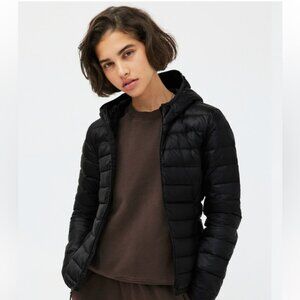 Atritzia TNA Botanie Black Packable Puffer Jacket with Hood Size Large